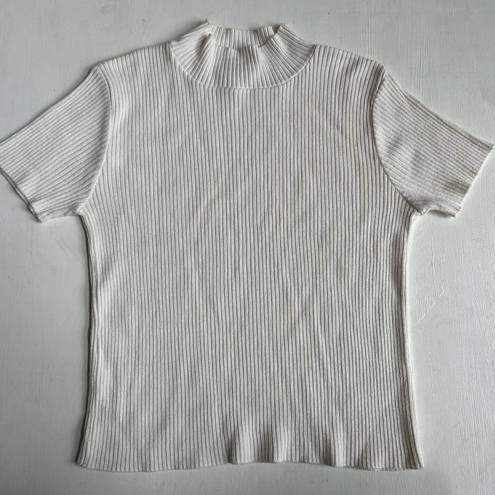 Vintage White Ribbed Mock Neck Short Sleeve Knit Top